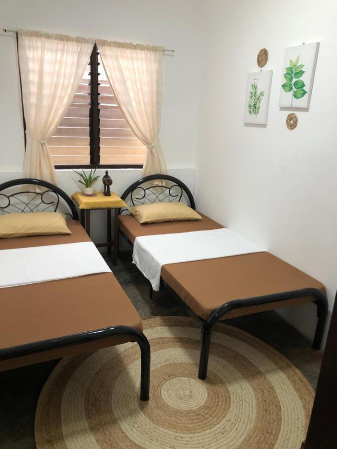 Hiraya Homestay Корон Экстерьер фото